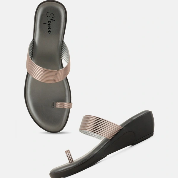 Soft Padding Casual Slippers With Extra Comfort For Women - Grey