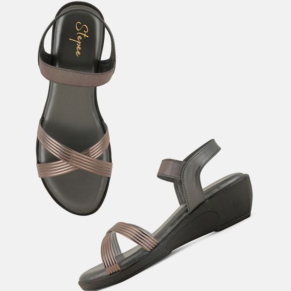 Soft Padding Casual Sandal With Extra Comfort For Women - Grey