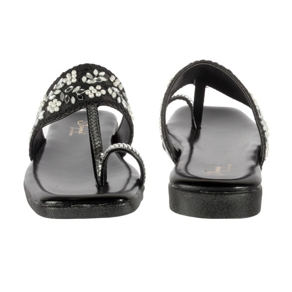 Soft padding Slippers kulapuri style - Black