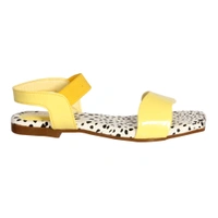 Flat sandals for women with soft padding - Yellow