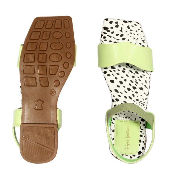Flat sandals for women with soft padding - Green