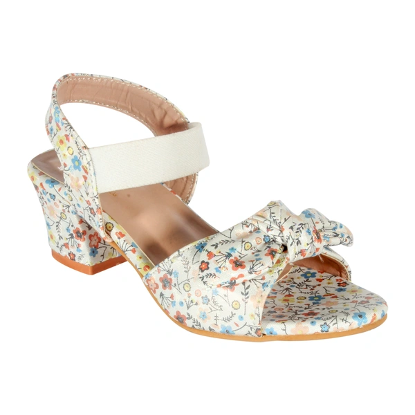 Kids sandals with short heel - White
