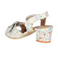 Kids sandals with short heel - White