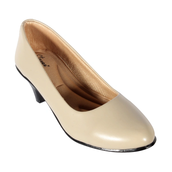 Fomal belly shoe for women with short comfortable heel. - Cream