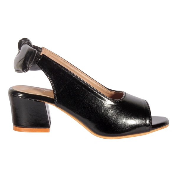Kids Short heel open toe sandals for girls - Black