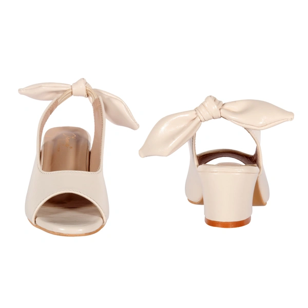 Kids Short heel open toe sandals for girls - Cream