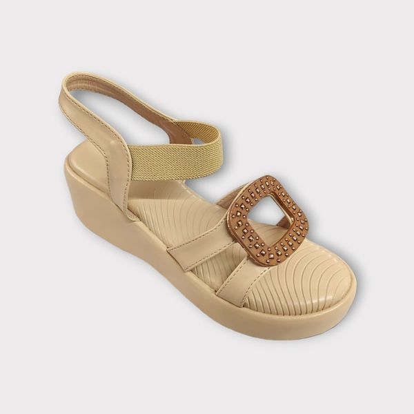 STEPEE  women slippers with platfome sole. - Beige