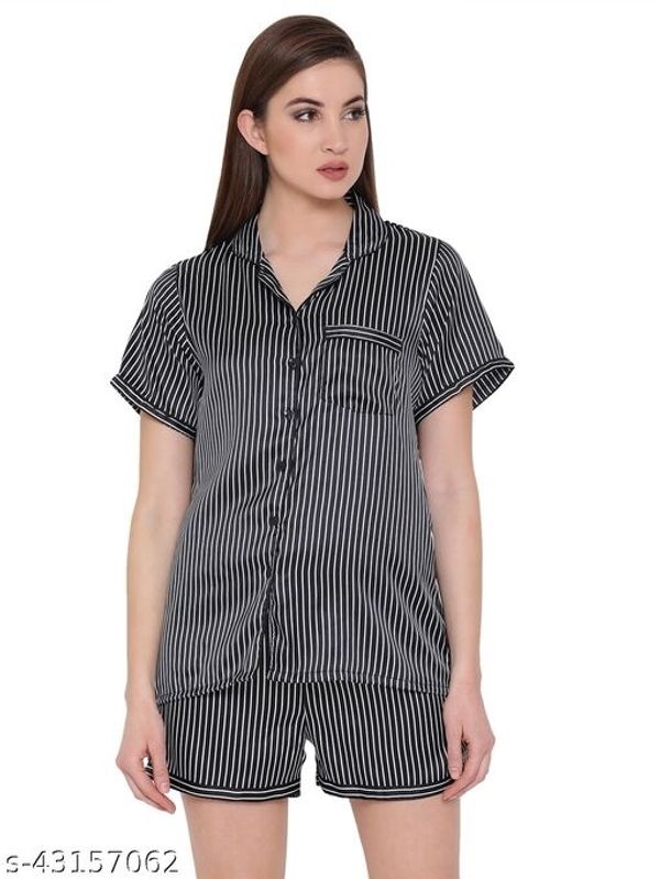 Clovia Classic Checks Top & Pyjama in Grey - Rayon