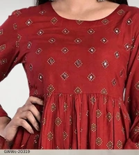 GWWc-20319 Womens Rayon Printed Ragular Top (Maroon) - L