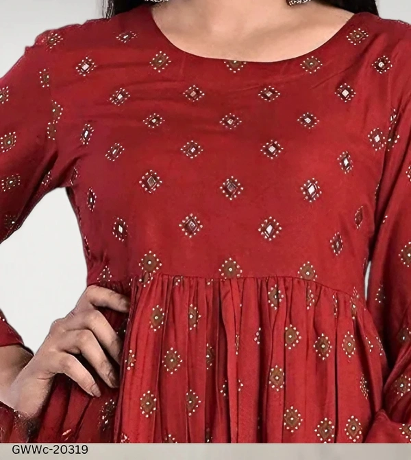 GWWc-20319 Womens Rayon Printed Ragular Top (Maroon) - L