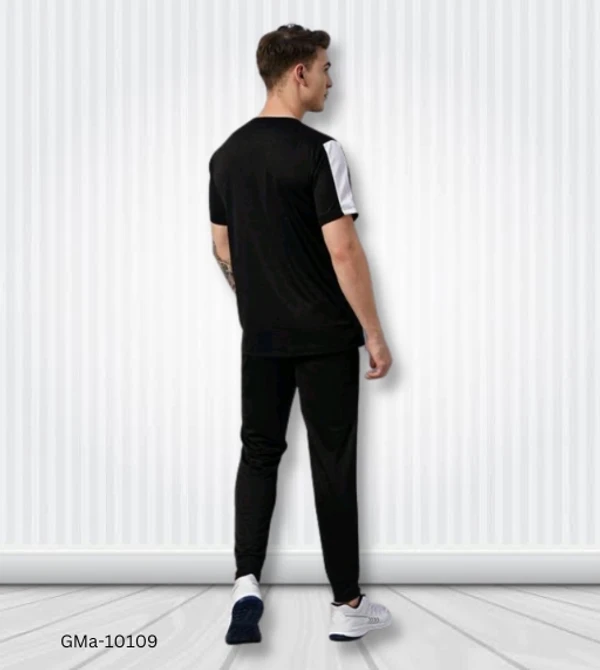 GMa-10109 Men Black Tracksuits  - S