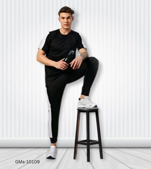 GMa-10109 Men Black Tracksuits  - L