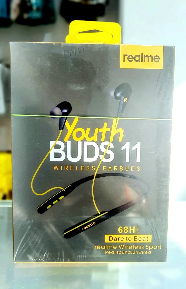 Realme Youth Buds 11 Wireless Earphone - Black, yellow
