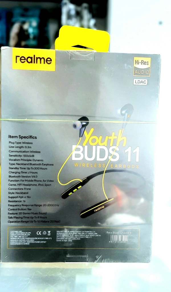 Realme Youth Buds 11 Wireless Earphone - Black, yellow
