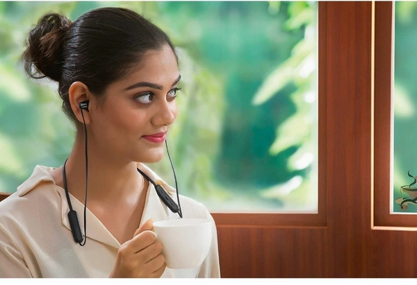 TAJ Wire Less Bluetooth Headset - Black