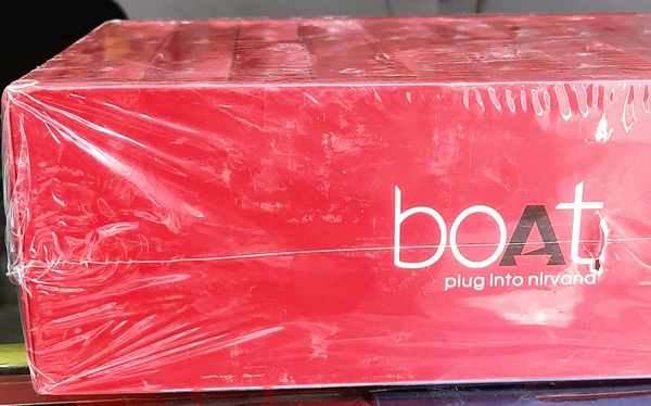 BoAt रण Earphone - Black & red