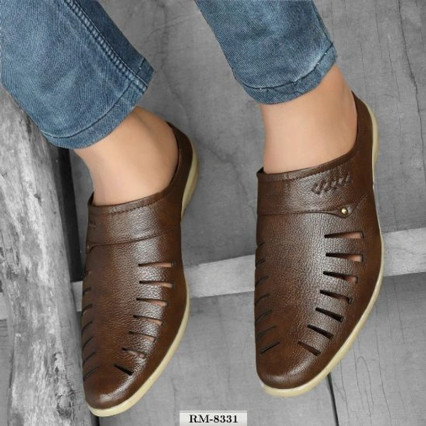 Mens New Stylish Sandals - 8, Merron