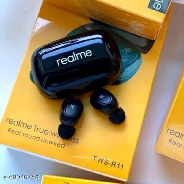 Real Me TWS-R11 True Wireless Earbuds - free Size 