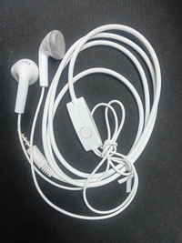 Samsung Wierd Earphone  - White, 1 Miter