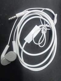 Samsung Wierd Earphone  - White, 1 Miter