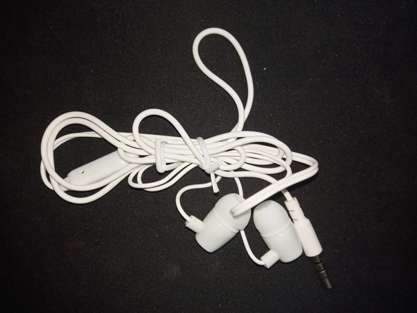 Make Power Stereo Earphone - White