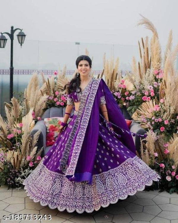 Women Beautiful Designer Lehenga For Wedding - Un Stritched