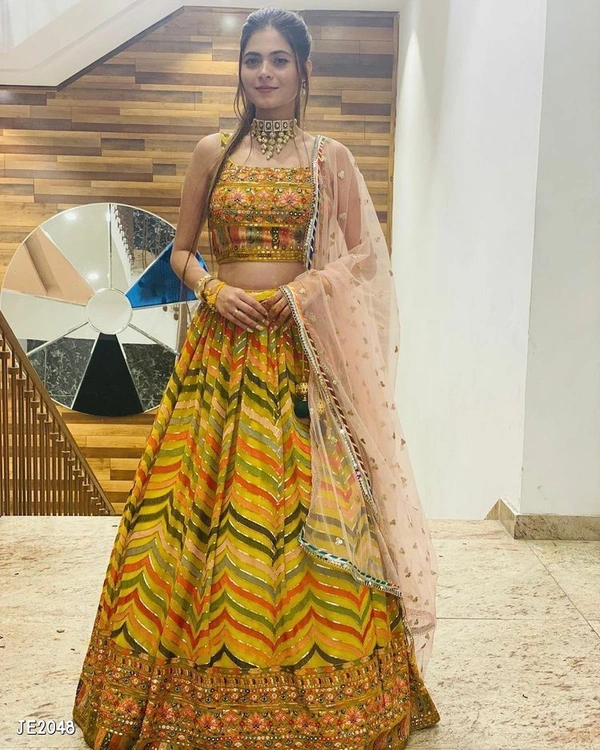 Catalog Name: *Heavy wedding Wear Lehenga * - Un Stitched