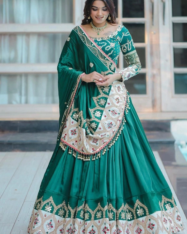 Catalog Name: *Heavy Lehenga Choli* - Semi Stitched