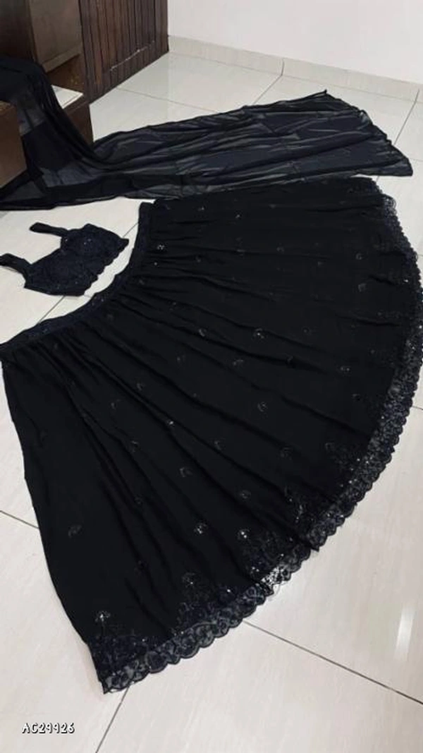Catalog Name: *LEHNGA HIT DESINE * - Un Stitched