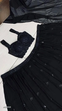 Catalog Name: *LEHNGA HIT DESINE * - Un Stitched