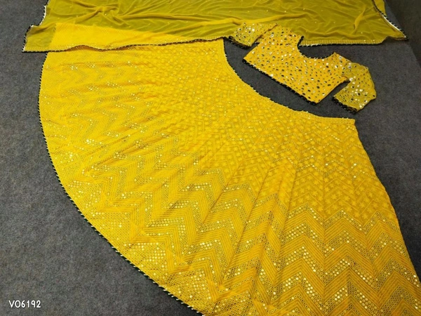 Catalog Name: *Lengha choli* - Semi Stitched