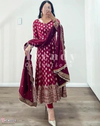 Catalog Name: *Gown,bottom,dupatta* - Free Size