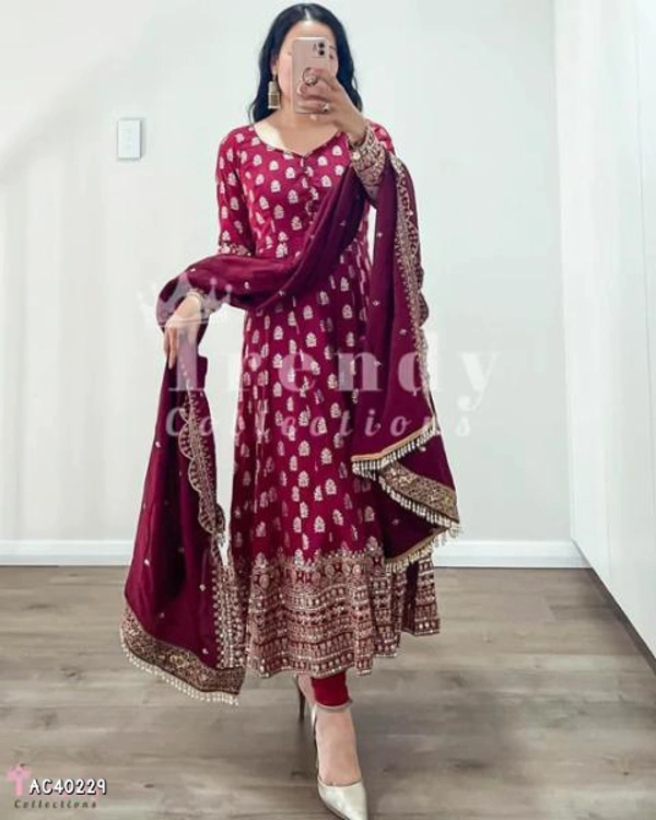Catalog Name: *Gown,bottom,dupatta* - Free Size