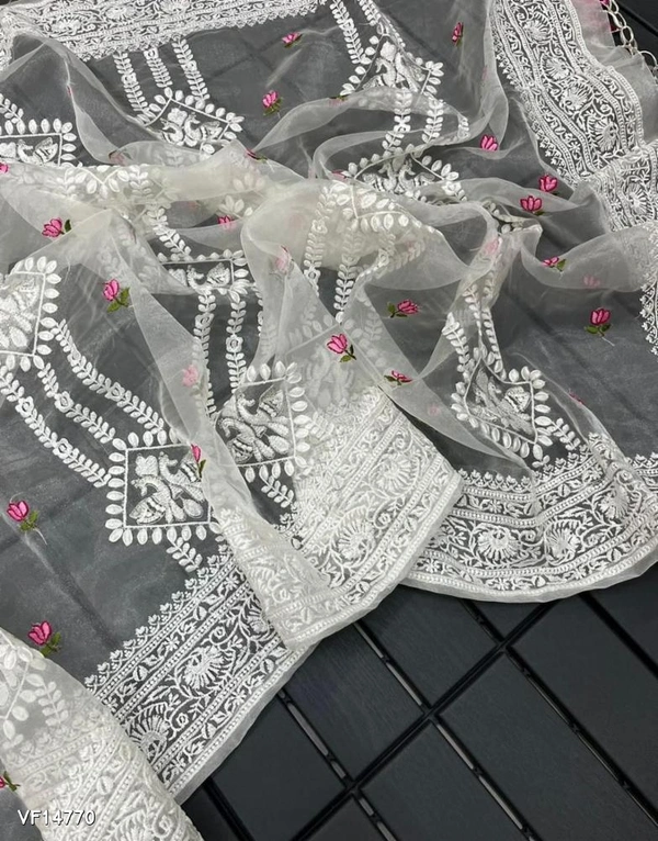 Catalog Name: *Saree* - Free Size
