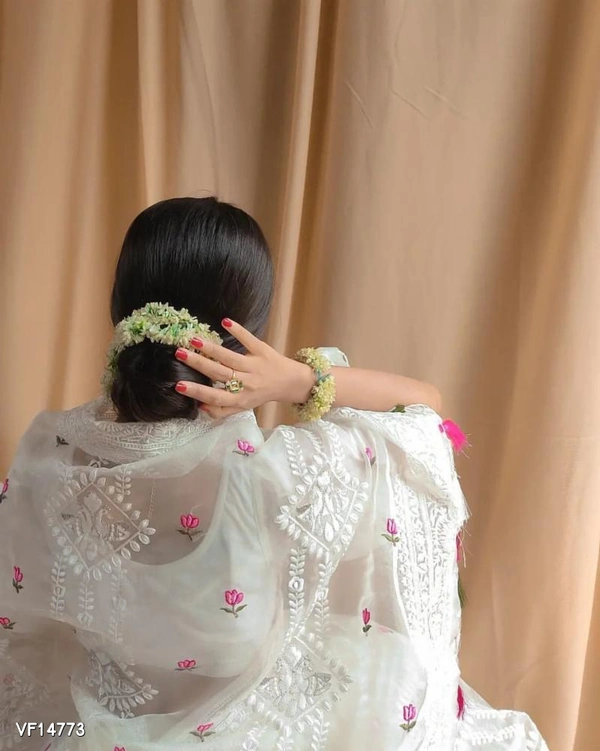 Catalog Name: *Saree* - Free Size
