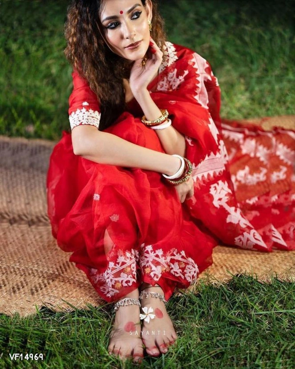 Catalog Name: *Saree* - Free Size