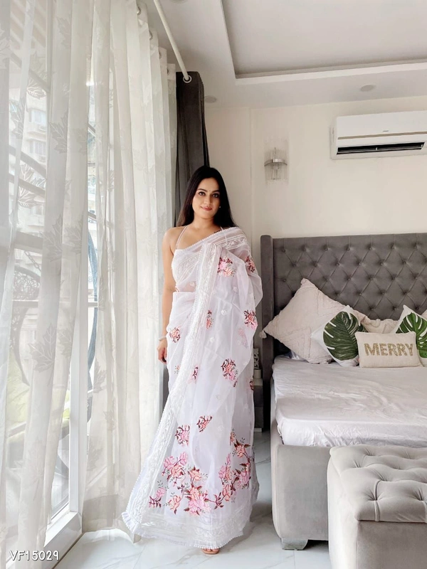 Catalog Name: *Saree* - Free Size