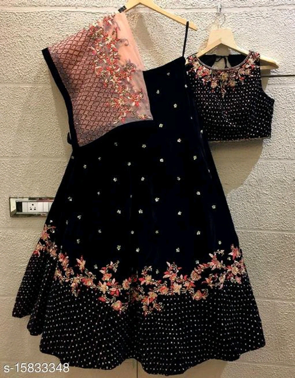 TAPETA VELVETWITH EMBROIDERYI MASINE DAIMOND WORKTAPETA VELVETWITH EMBROIDERYI MASINE DAIMOND WORKTAPETA VELVETWITH EMBROIDERYI MASINE DAIMOND WORK - Free Size