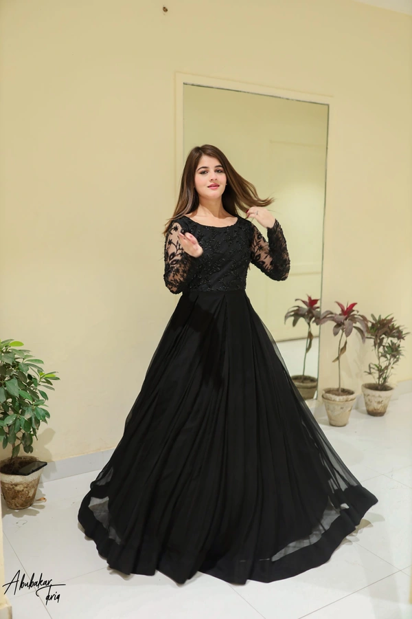Beautiful Georgette Ethnic Gowns For Women - XL