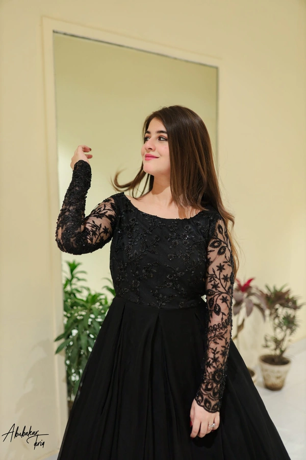 Beautiful Georgette Ethnic Gowns For Women - XL