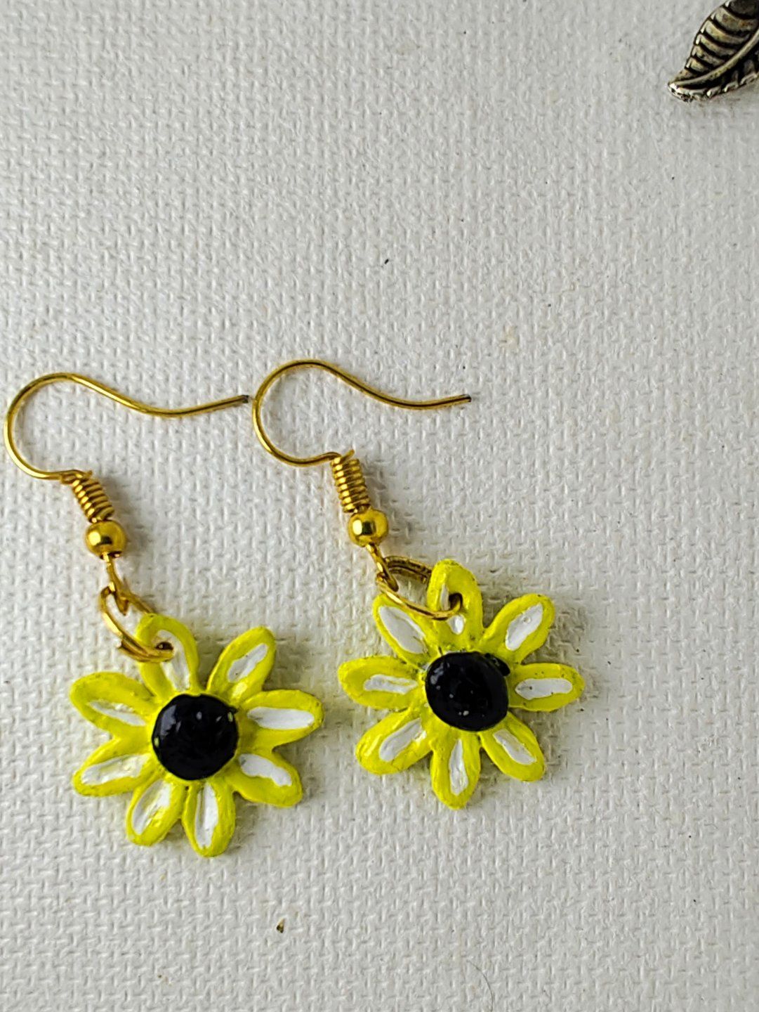 Amazon.com: Forget-Me-Not Pressed Flower Earrings, Handmade Wildflower  Earrings, Birth Flower Earrings for women, Unique Dry Flower Drop Dangle  Earrings for Women, Resin Flower Earrings: Clothing, Shoes & Jewelry