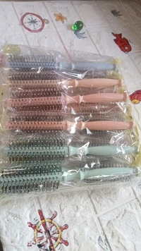 ROUND HAIR BRUSH FOR BLOW DRYING & HAIR STYLING - Teal