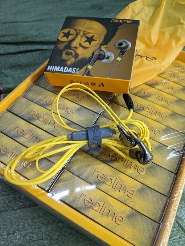 Realme Handsome BOX Earphone  - 20