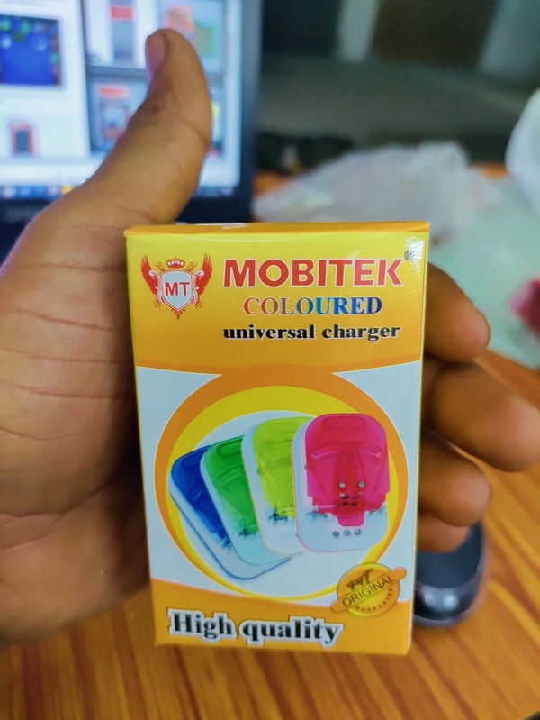 Mobitek Colour Universal Charger (Zadu( - 5