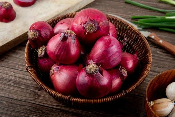 Onion (Pyaj ) - 1kg