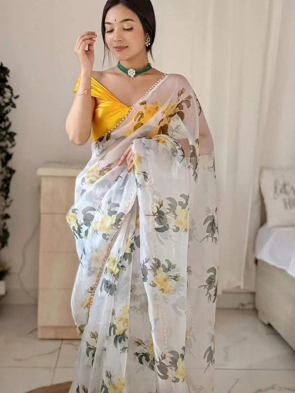 Exclusive Organza Saree With Stunning Look Saree Fabric- Organza   Saree length 5.5 mtr   Blouse Fabric- Banglori Silk  Blouse length 0.8 mtr ( Unstitched ) 