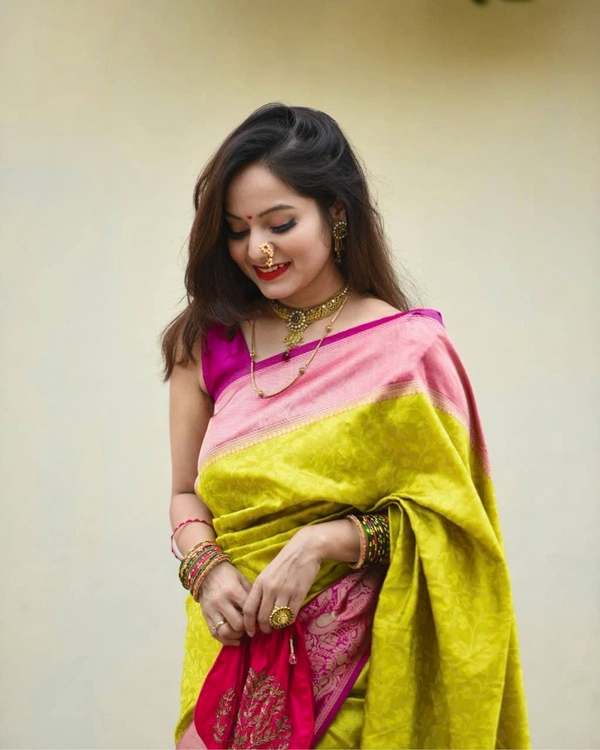 South Trendy Weaving Saree For Women