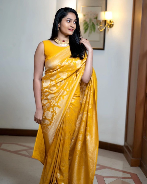 Mayra Yellow Jacquard Silk Saree