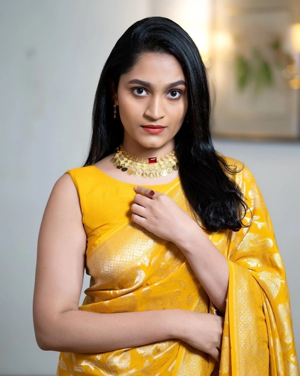 Mayra Yellow Jacquard Silk Saree