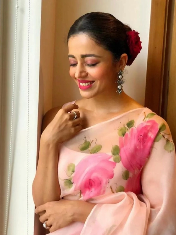Baby pink organza silk floral printed saree